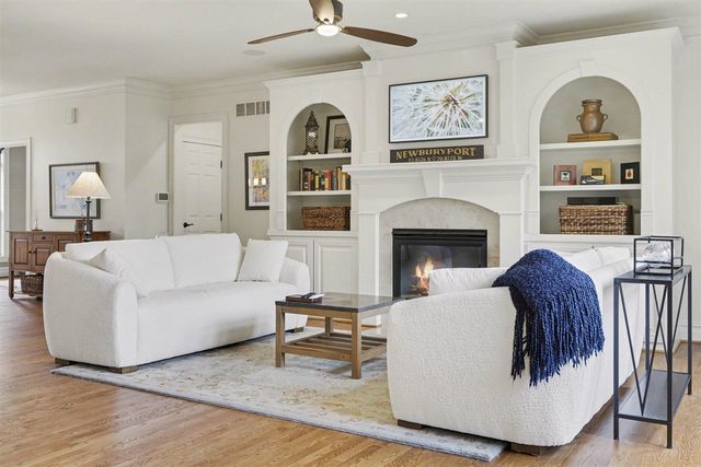 4943 Saint Andrews Court, Ann Arbor, MI 48108