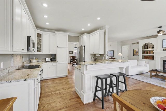 4943 Saint Andrews Court, Ann Arbor, MI 48108