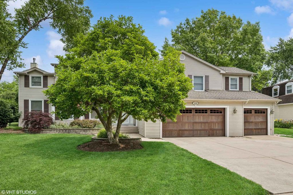 1036 W SKYLARK Drive, Palatine, IL 60067 — exterior