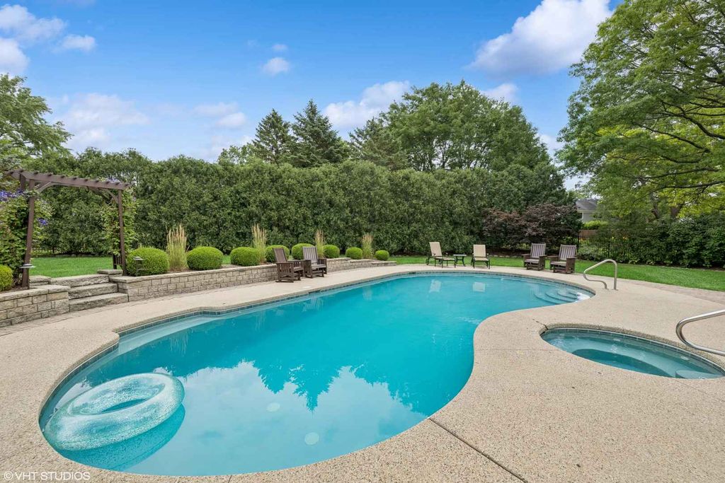1036 W SKYLARK Drive, Palatine, IL 60067 — photo 4