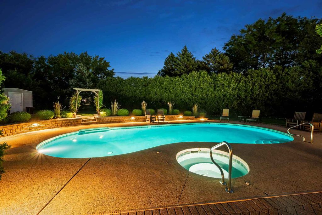 1036 W SKYLARK Drive, Palatine, IL 60067 — photo 5
