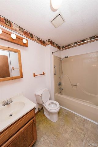 502 W Monroe Avenue, Owensville, MO 65066