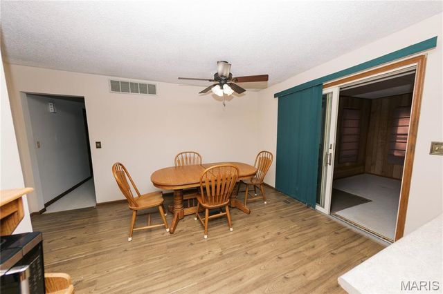 502 W Monroe Avenue, Owensville, MO 65066