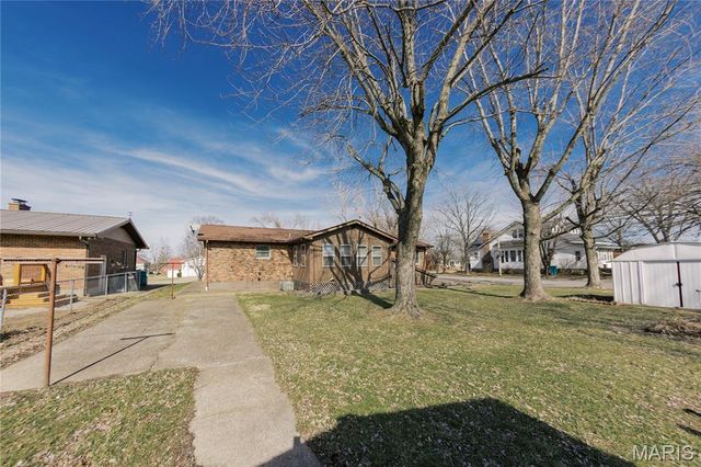 502 W Monroe Avenue, Owensville, MO 65066