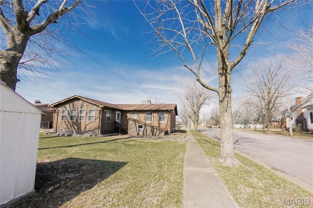 502 W Monroe Avenue, Owensville, MO 65066