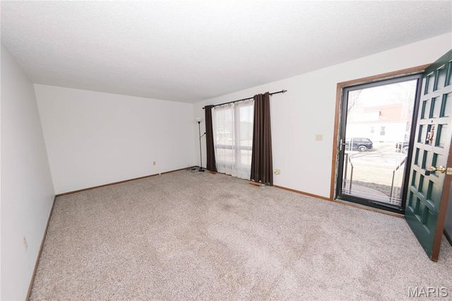 502 W Monroe Avenue, Owensville, MO 65066