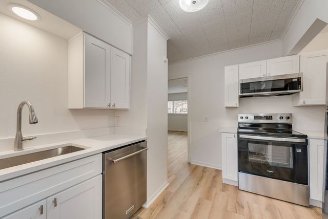 3728 W Beverly Drive W, Dallas, TX 75209