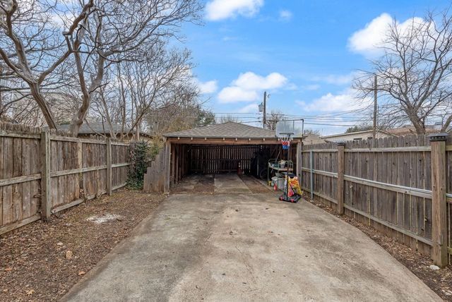 3728 W Beverly Drive W, Dallas, TX 75209