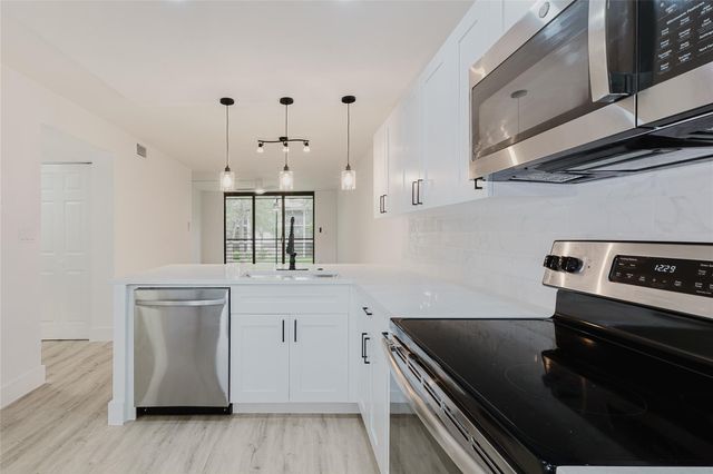 7579 NW 79th ave 205, Tamarac, FL 33321