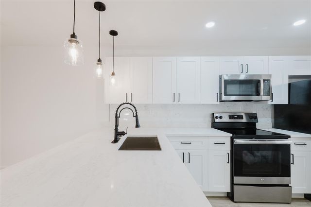 7579 NW 79th ave 205, Tamarac, FL 33321