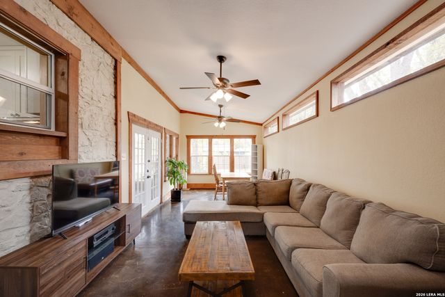 806 Barbara, San Marcos, TX 78666