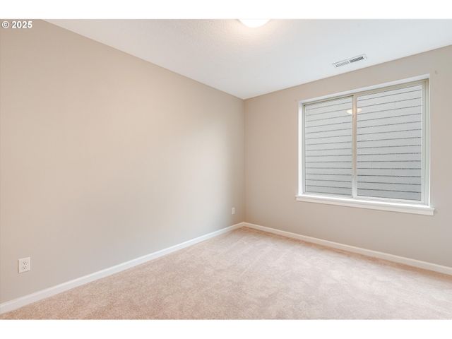 816 S CORINNE Dr, Newberg, OR 97132