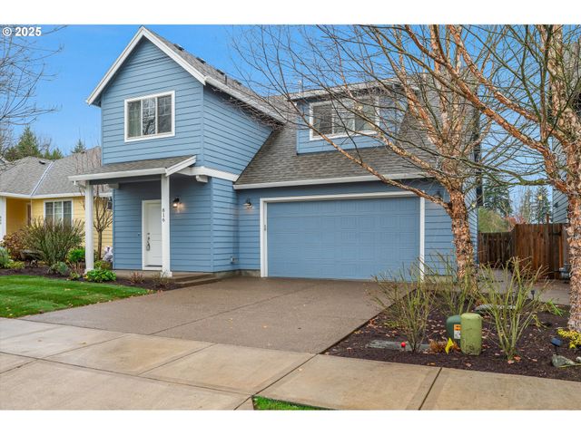 816 S CORINNE Dr, Newberg, OR 97132