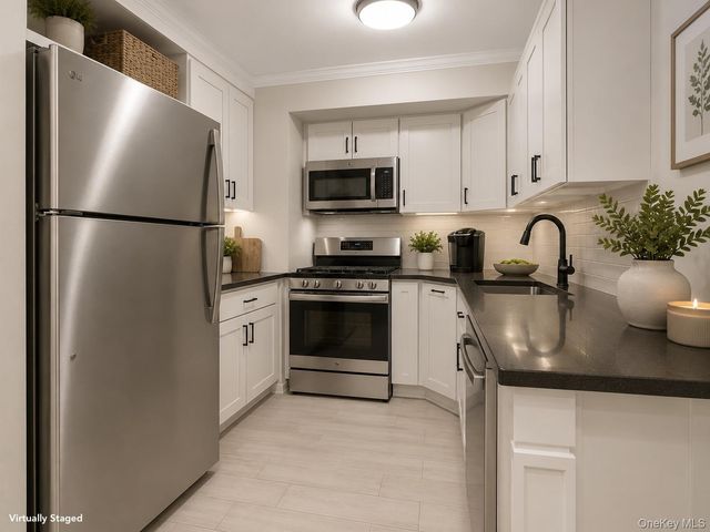55 Monroe Boulevard 5R, Long Beach, NY 11561