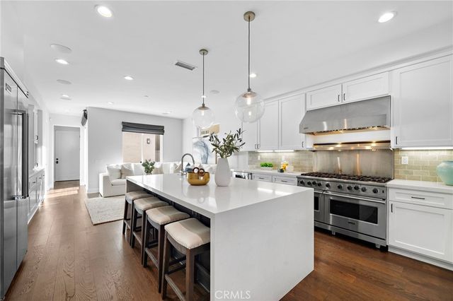 520 13th, Huntington Beach, CA 92648