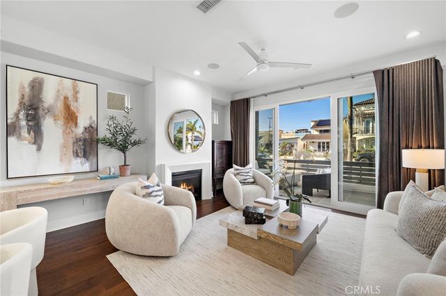 520 13th, Huntington Beach, CA 92648