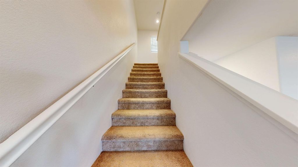 Image 10 of property listing at 4826 N Casey Avenue, Fresno, CA 93723