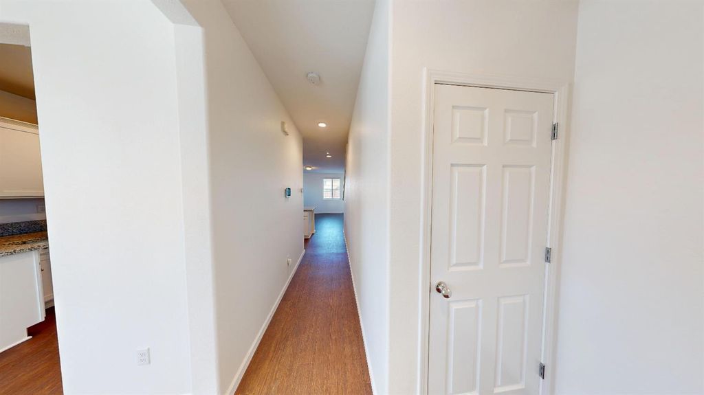 Image 2 of property listing at 4826 N Casey Avenue, Fresno, CA 93723