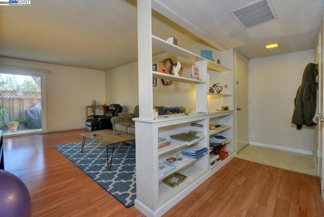 1577 Maurice Ln, San Jose, CA 95129