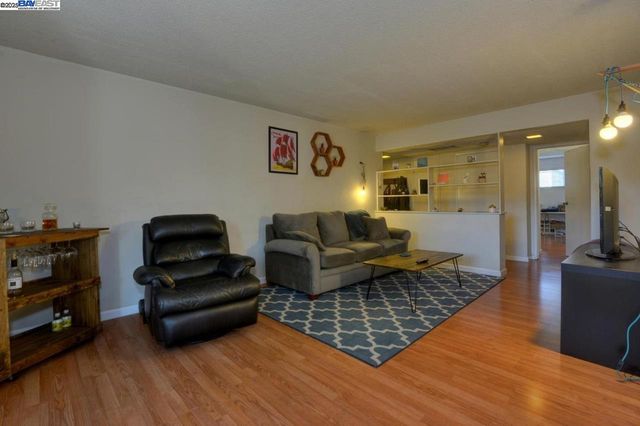 1577 Maurice Ln, San Jose, CA 95129