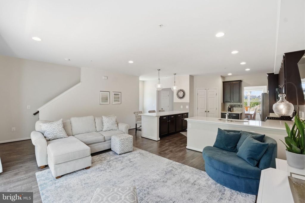Image 10 of property listing at 16114 COOLIDGE AVE, Olney, MD 20906