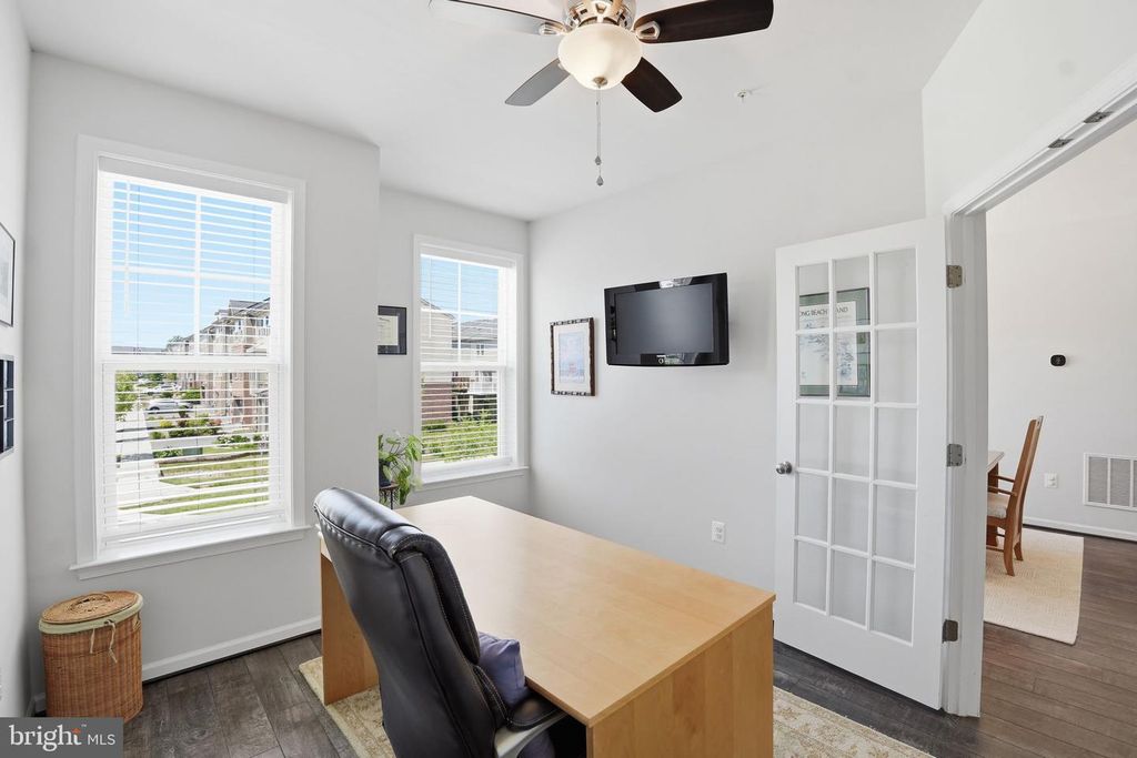 Image 16 of property listing at 16114 COOLIDGE AVE, Olney, MD 20906