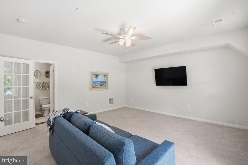 Image 32 of property listing at 16114 COOLIDGE AVE, Olney, MD 20906