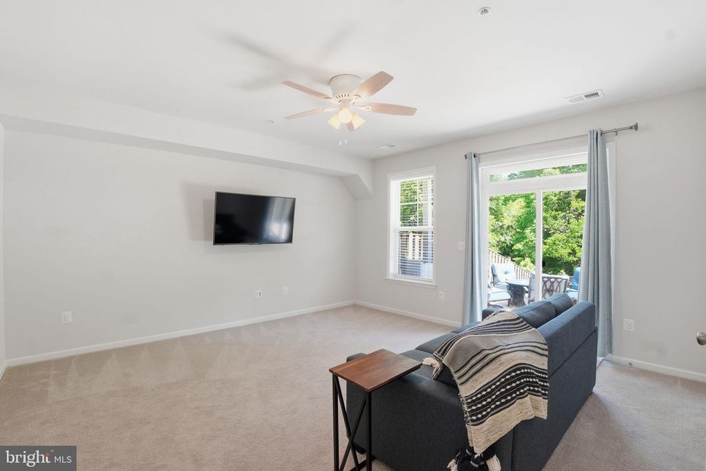 Image 34 of property listing at 16114 COOLIDGE AVE, Olney, MD 20906