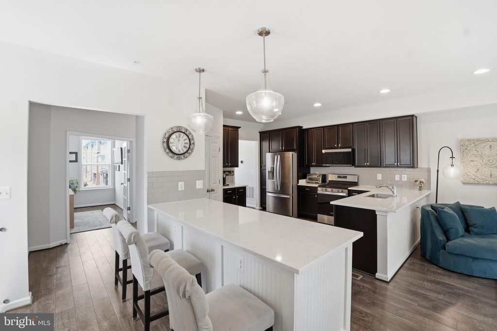 Image 3 of property listing at 16114 COOLIDGE AVE, Olney, MD 20906