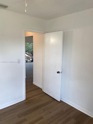 9761 W Heather Lane, Miramar, FL 33025