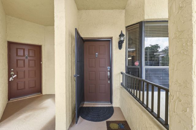 7535 La Paz Boulevard 209, Boca Raton, FL 33433