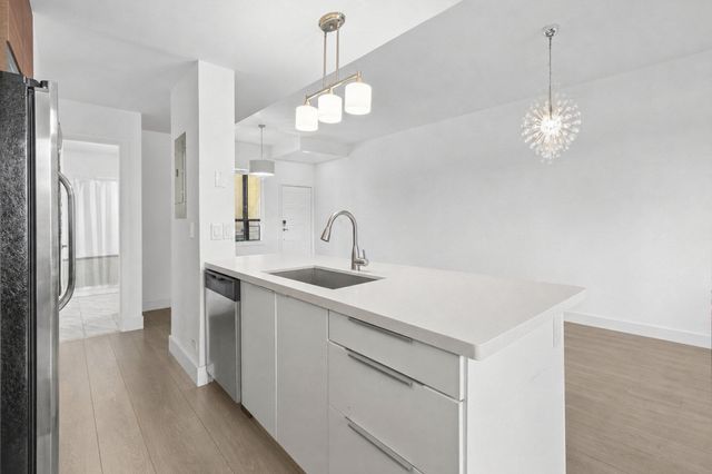 7535 La Paz Boulevard 209, Boca Raton, FL 33433