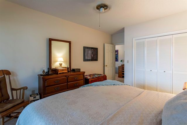 28 N Lakeshore Drive, Cherokee Village, AR 72529