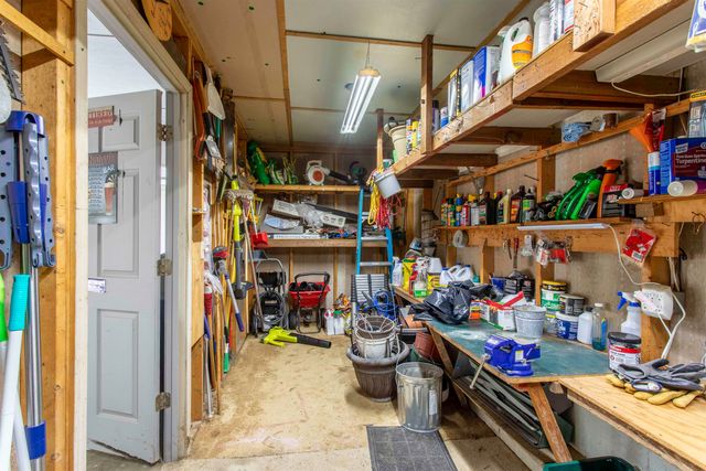 28 N Lakeshore Drive, Cherokee Village, AR 72529