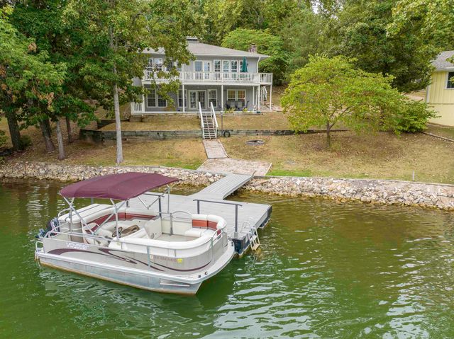 28 N Lakeshore Drive, Cherokee Village, AR 72529