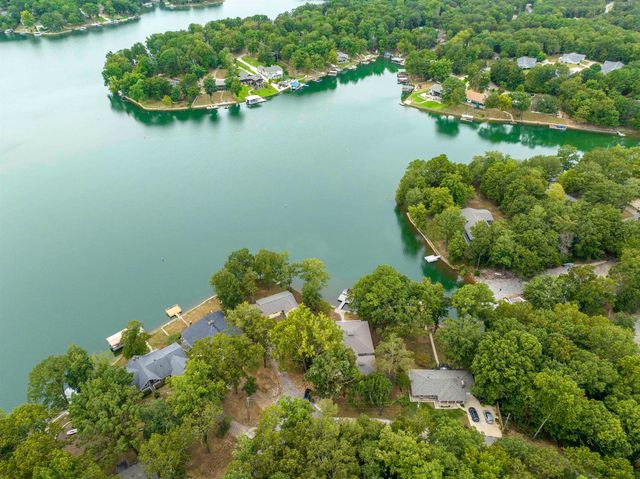 28 N Lakeshore Drive, Cherokee Village, AR 72529