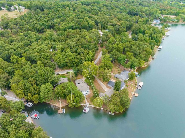 28 N Lakeshore Drive, Cherokee Village, AR 72529