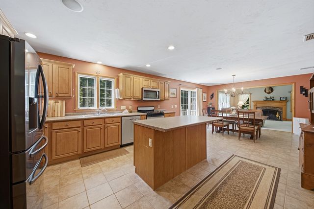 259 Cherry St, Bridgewater, MA 02324