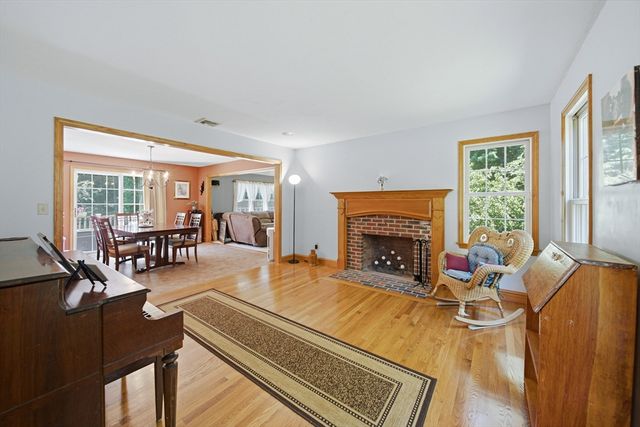 259 Cherry St, Bridgewater, MA 02324