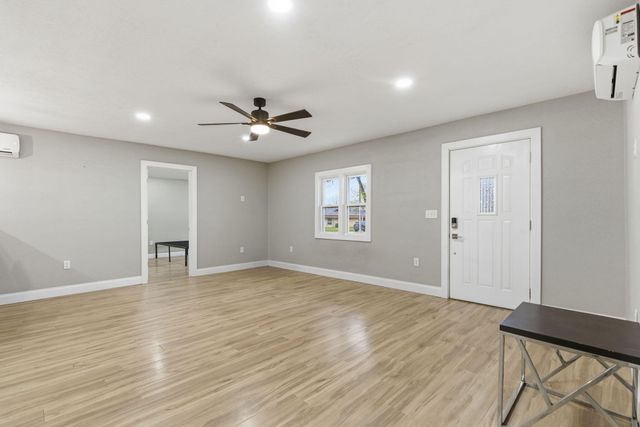 211 N Rechow Avenue, Bolivar, MO 65613