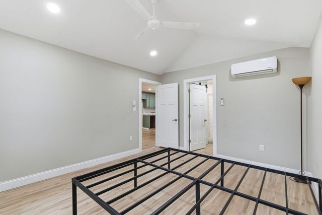 211 N Rechow Avenue, Bolivar, MO 65613