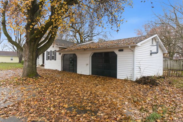 211 N Rechow Avenue, Bolivar, MO 65613