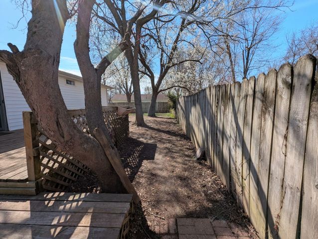 211 N Rechow Avenue, Bolivar, MO 65613