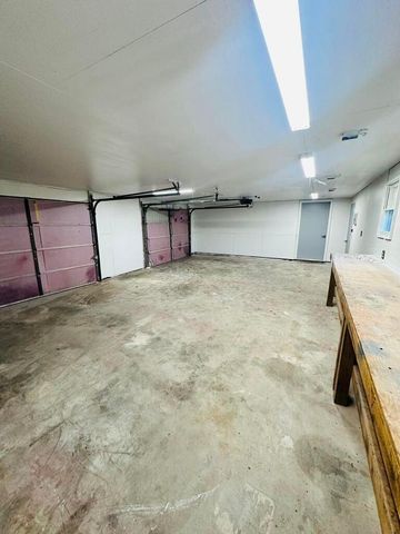 211 N Rechow Avenue, Bolivar, MO 65613