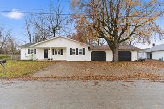 211 N Rechow Avenue, Bolivar, MO 65613