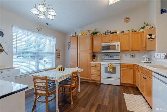 9626 Clippinger Road, Evansville, IN 47725