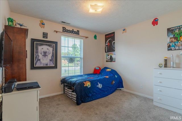 9626 Clippinger Road, Evansville, IN 47725