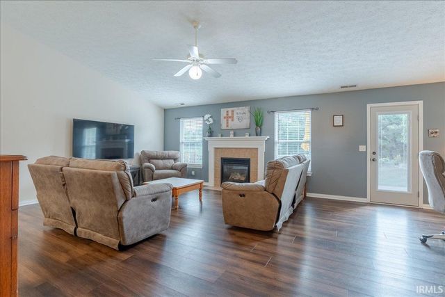 9626 Clippinger Road, Evansville, IN 47725