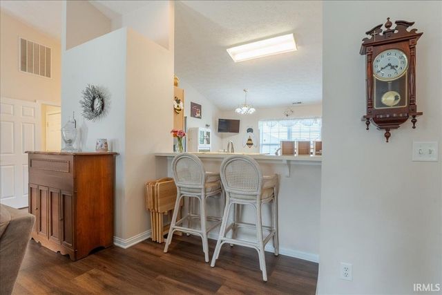 9626 Clippinger Road, Evansville, IN 47725