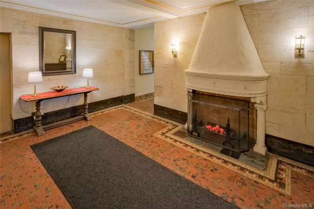 151 Centre Avenue 5C, New Rochelle, NY 10805